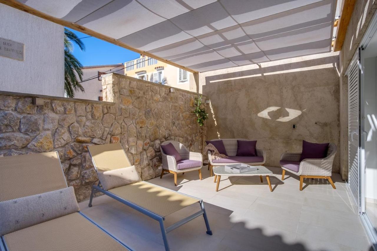 Elegant Apartment Iris Mali Lošinj Extérieur photo